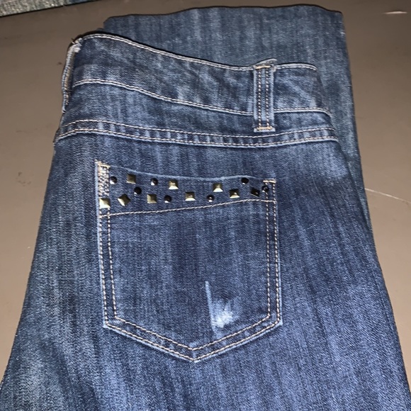 Baccini boot leg blue jeans is size 10 - Picture 3 of 4